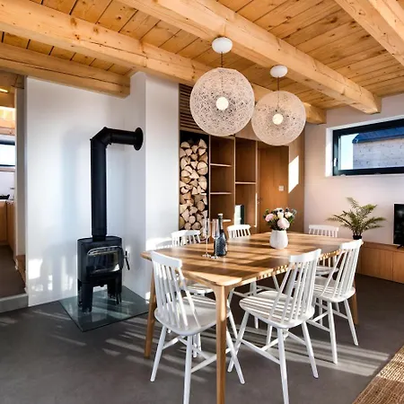 Views, Holiday home *