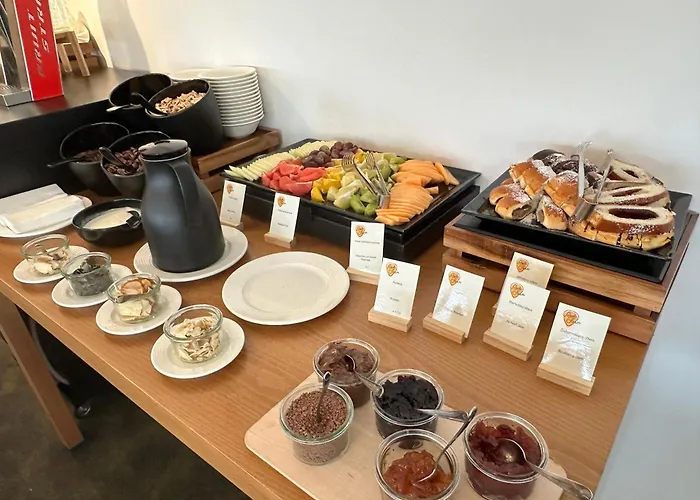 Views, 펜션 벨카 롬니차